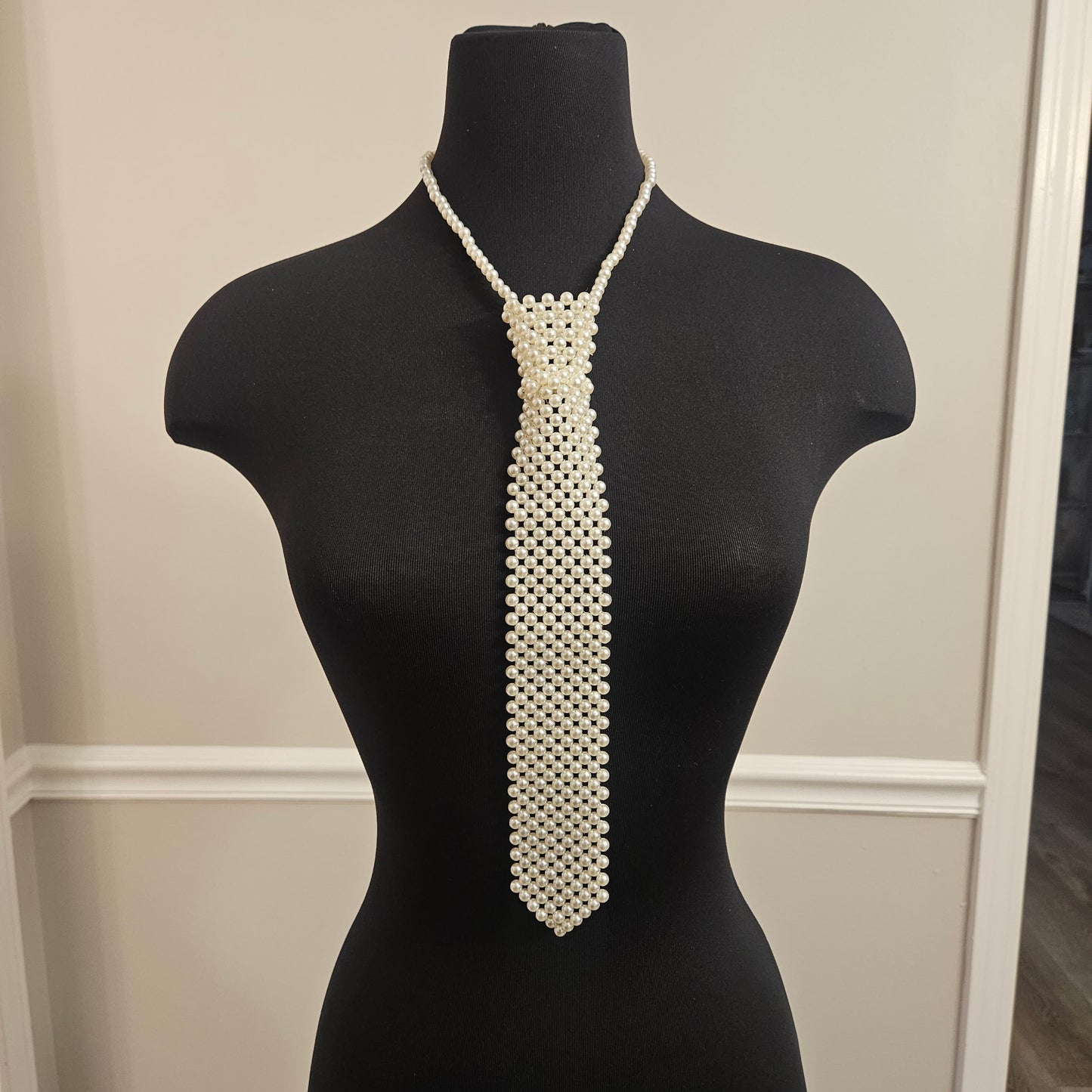 White Pearl Necktie Necklace / Beaded Pearl Necklace /