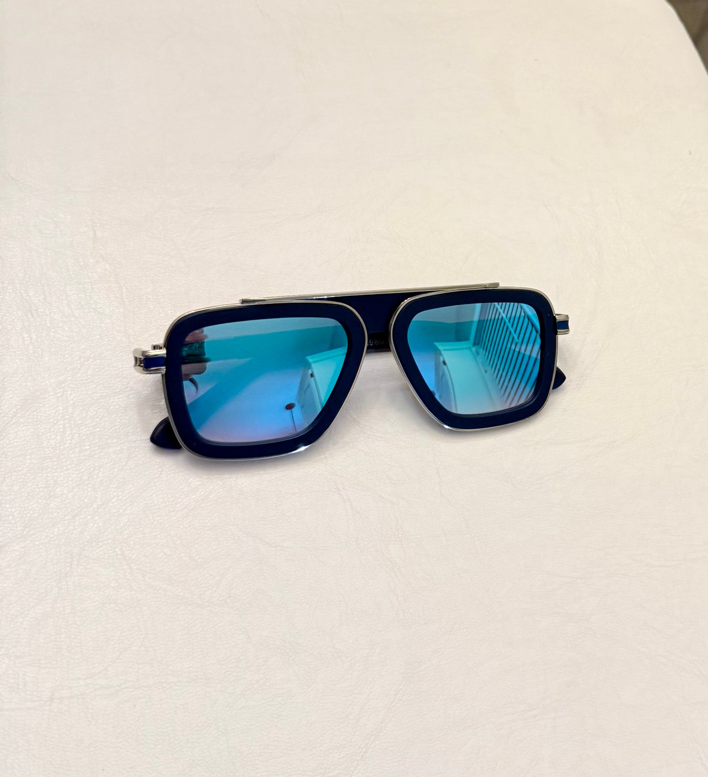 Men Sunglasses / Square Frames