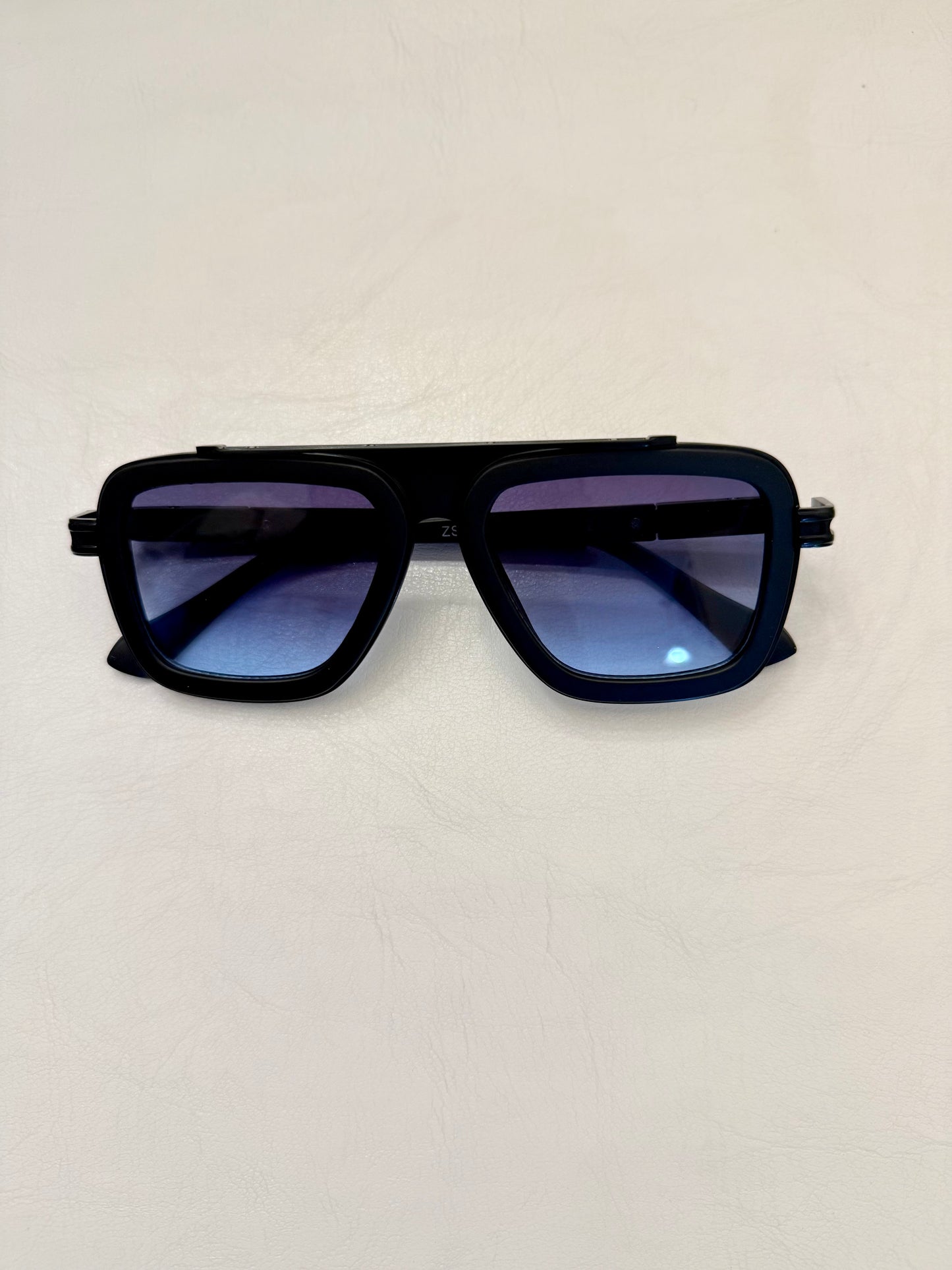 Men Sunglasses / Square Frames