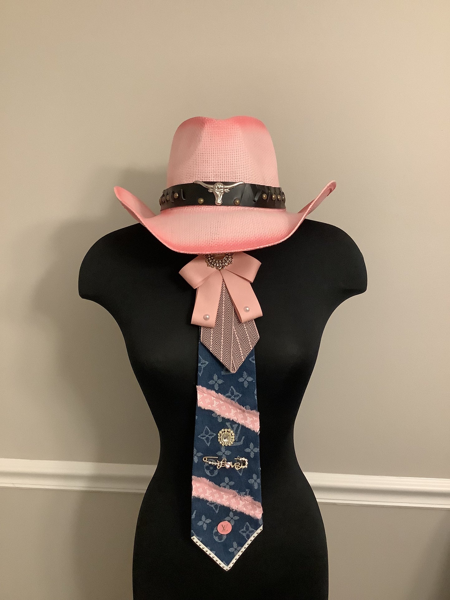 Necktie Necklace / TM Freestyle Ties