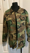 Load image into Gallery viewer, Camouflage Jacket / Camo jacket / Women coat