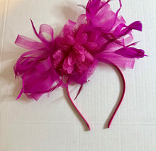 Load image into Gallery viewer, Fascinator hat with feathers / 12 different colors