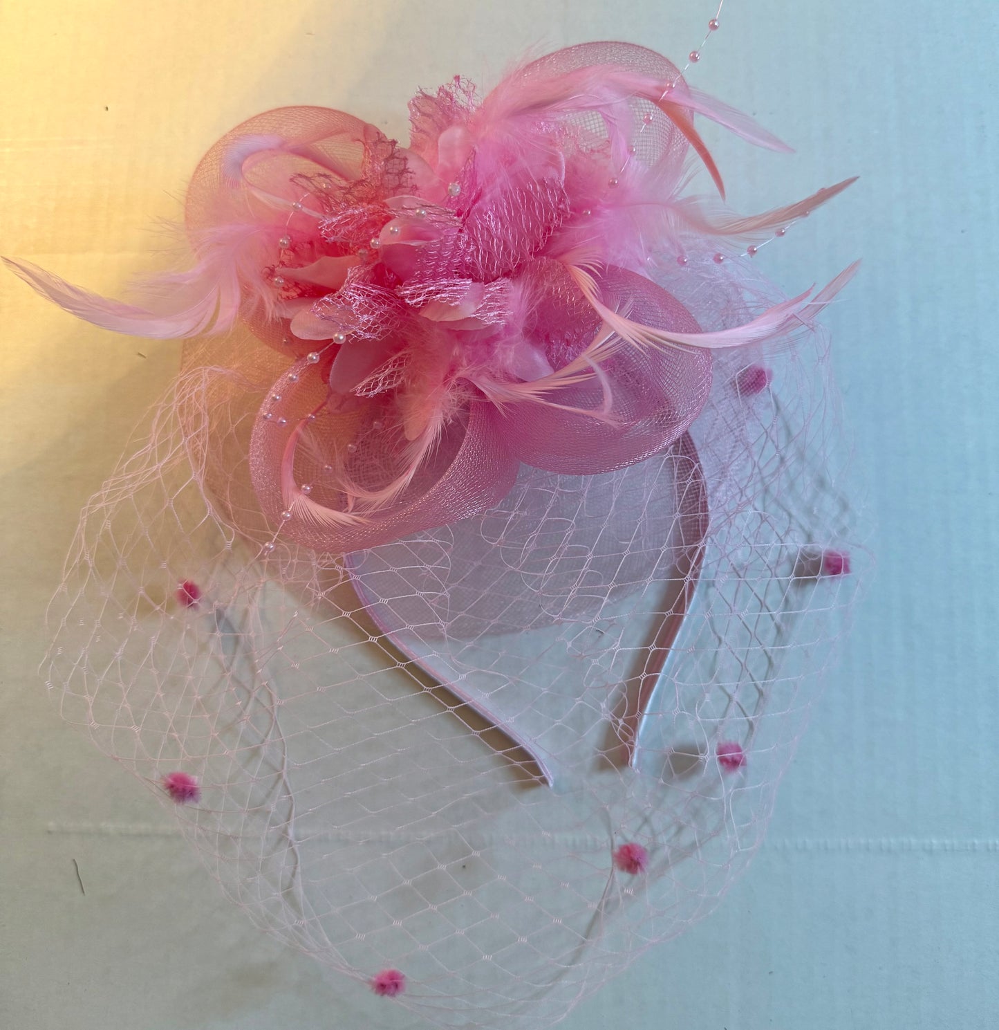 Fascinators with mesh veil / 11 different colors