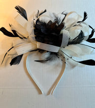 Load image into Gallery viewer, Fascinator hat with feathers / 12 different colors