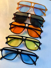 Load image into Gallery viewer, BOBBI retro aviator frames green lens
