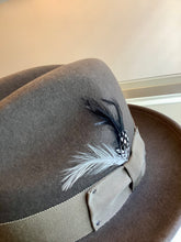 Load image into Gallery viewer, Short Brim gray hat with feather
