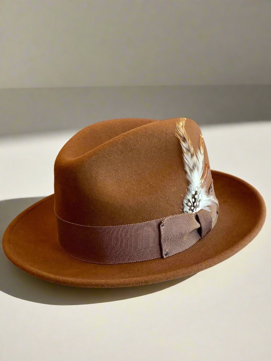 Short Brim hat Cognac.