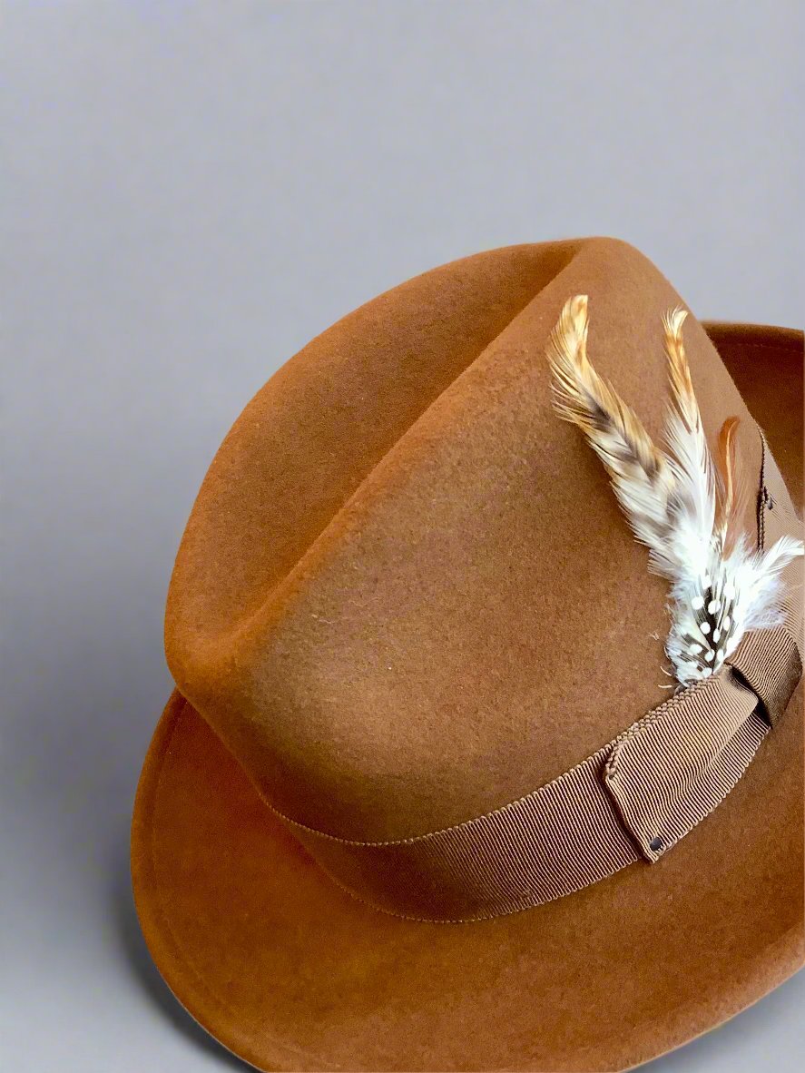 Short Brim hat Cognac.