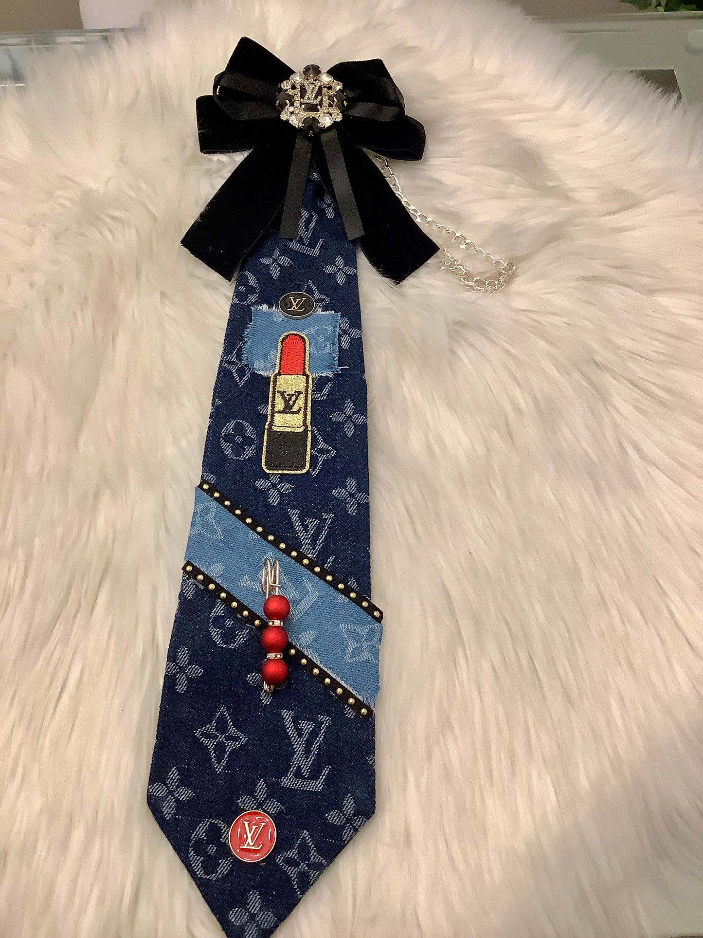 Necktie Necklace / TM freestyle Tie