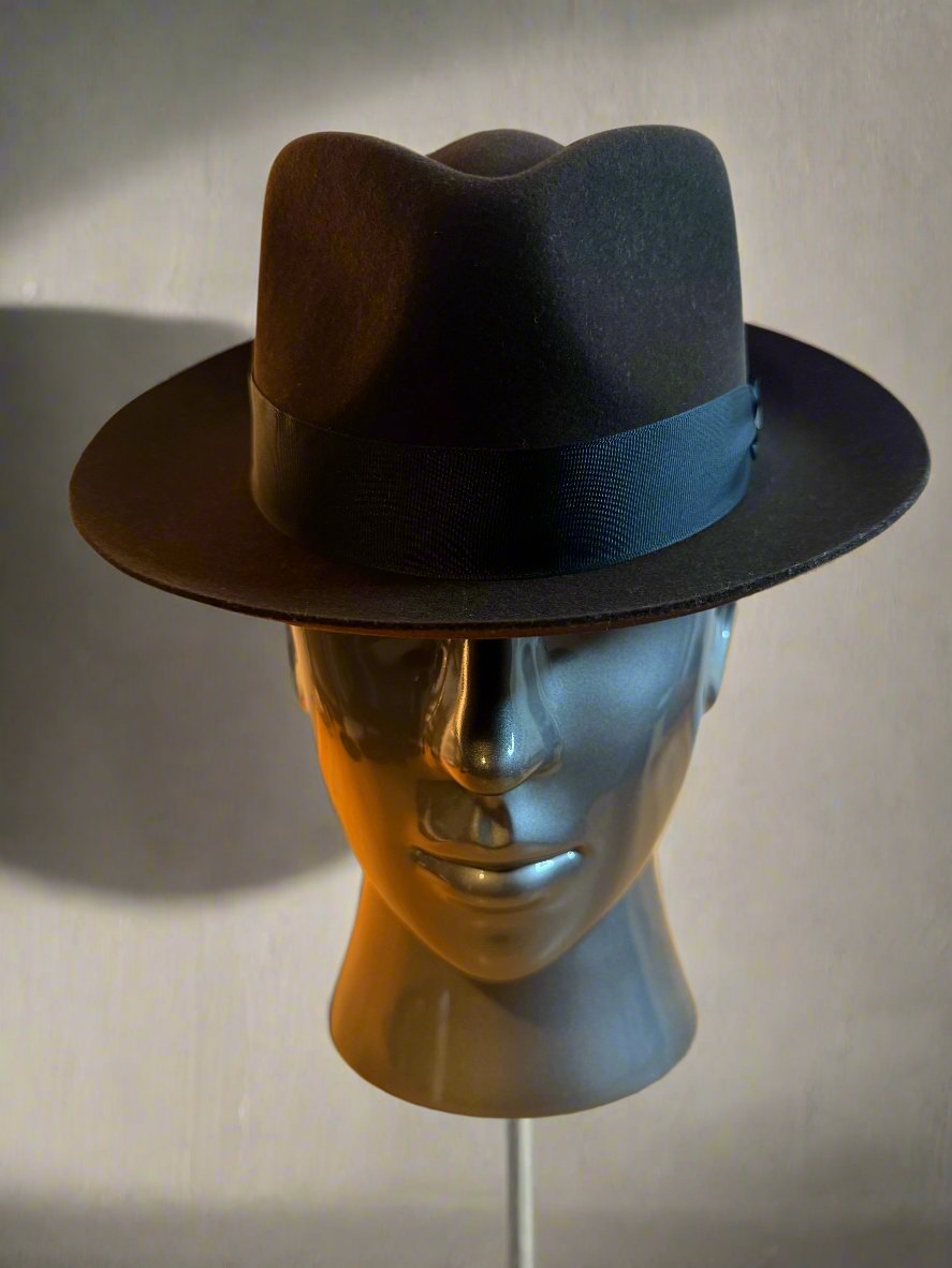 Short brim hat / man hat / brown hat