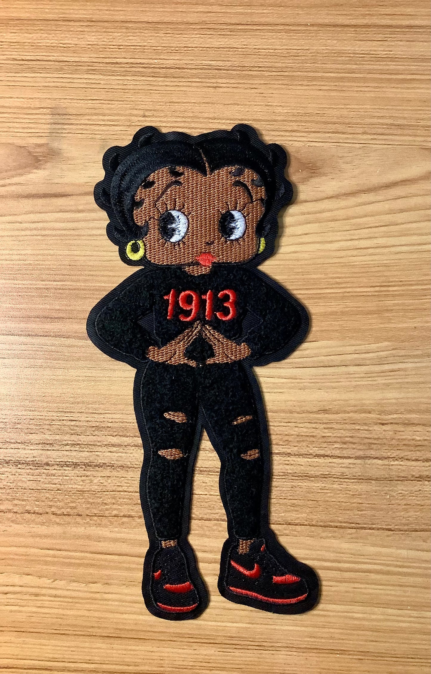Betty Delta Patch / Sorority Patch / iron patch