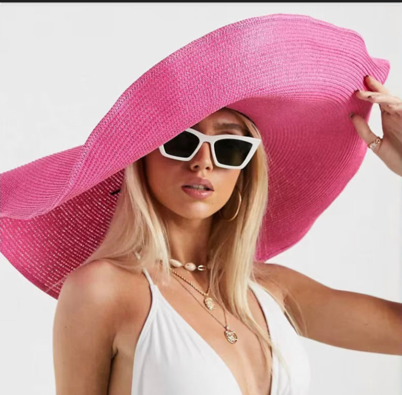 Straw big floppy pink hat