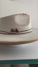 Load and play video in Gallery viewer, Man hat / Distressed cream / Custom / Stiff Brim
